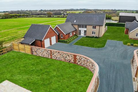 undefined, Hall Road, Brockdish