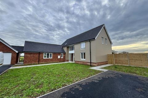 undefined, Hall Road, Brockdish