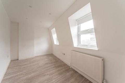 2 bedroom flat to rent, Fortune Green Road, Fortune Green, London, NW6