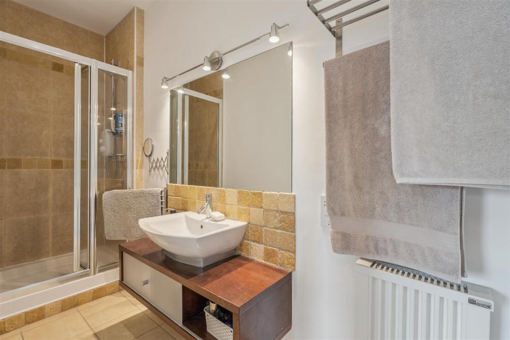 Master Ensuite