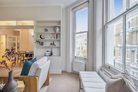 2 bedroom flat for sale, Cornwall Gardens, South Kensington, London, SW7