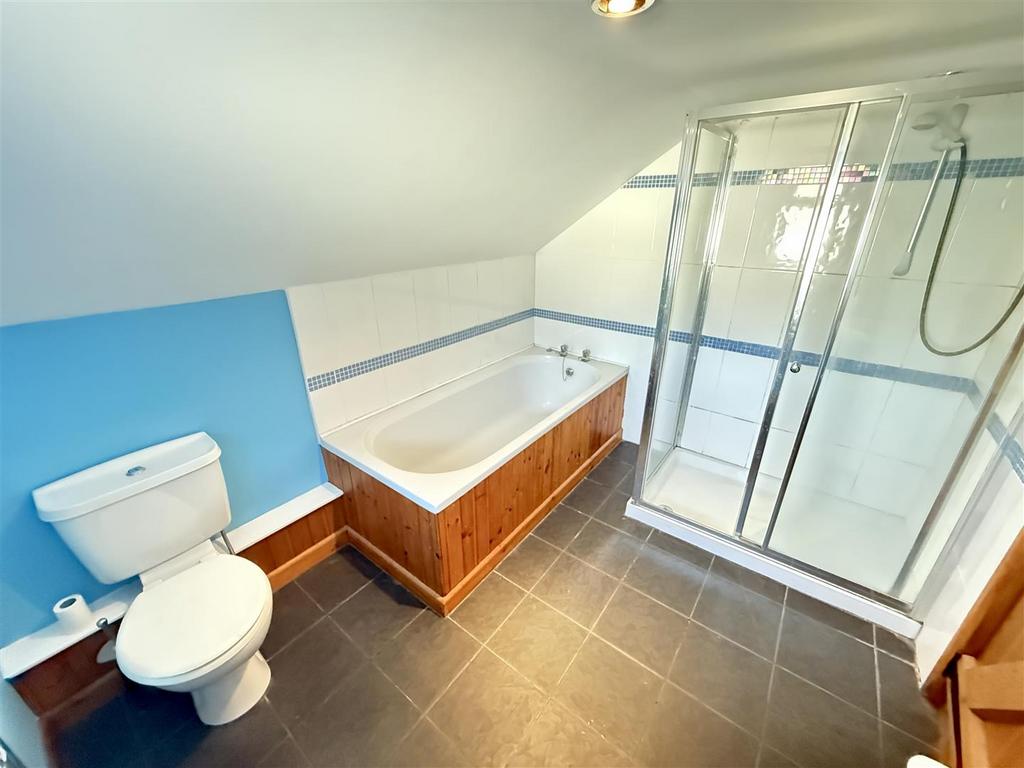 Ensuite bathroom