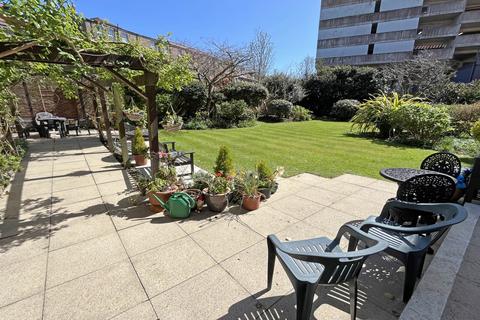 1 bedroom retirement property for sale, Trinity Place, Eastbourne, BN21 3DB