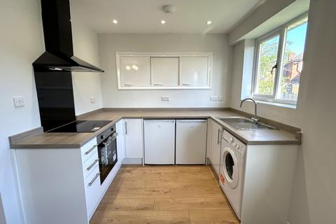 2 bedroom maisonette to rent, Vicarage Close, Birmingham, West Midlands, B42