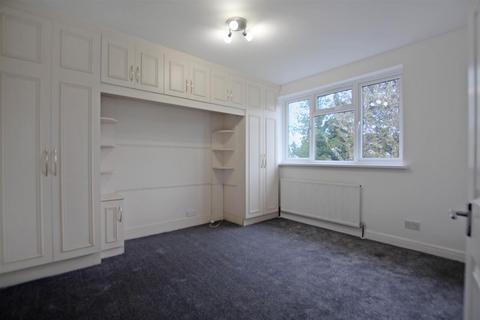 3 bedroom semi-detached house to rent, Stanmore HA7