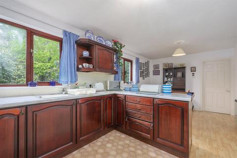 undefined, Venton Paddock, Millbrook PL10