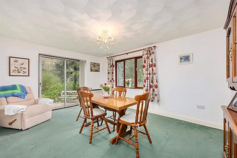 undefined, Venton Paddock, Millbrook PL10