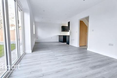 3 bedroom detached house for sale, Cheapside East, Rayleigh