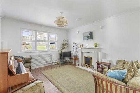 2 bedroom detached bungalow for sale, Hillside Close, Ilkley LS29