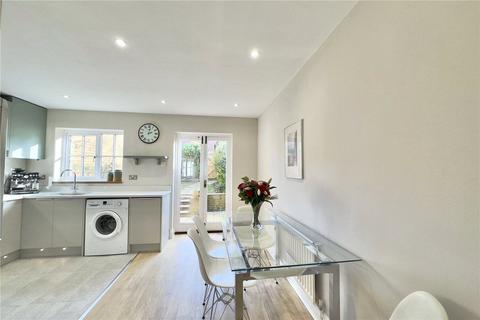 3 bedroom terraced house to rent, Old Town Close, Beaconsfield, Buckinghamshire, HP9