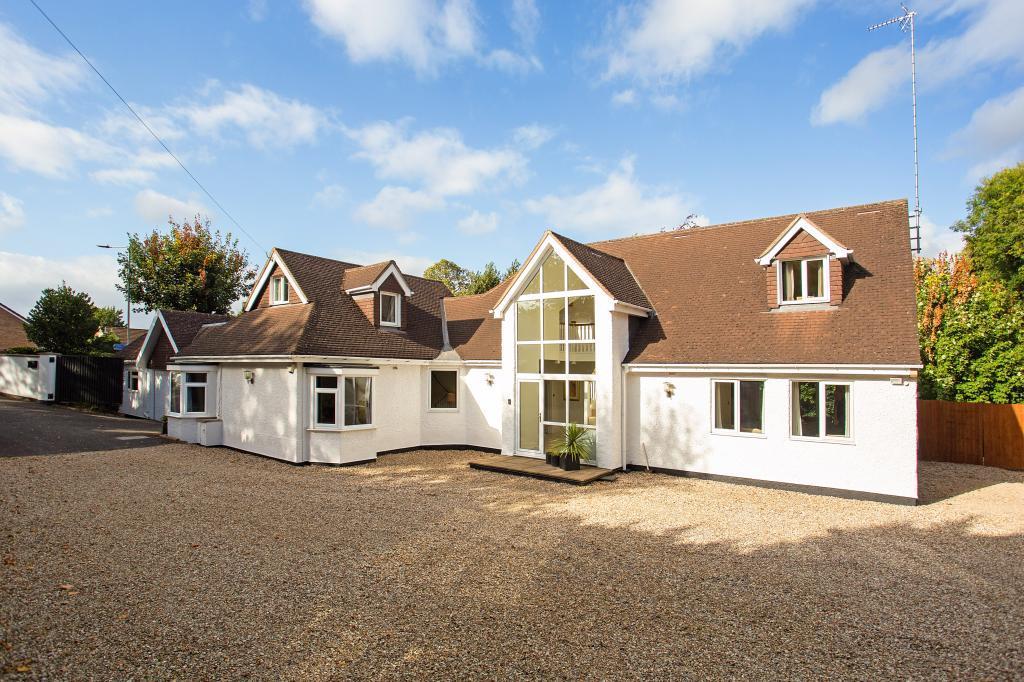 35 Cirencester Road 307869 - (6).jpg
