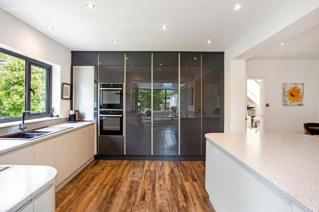 35 Cirencester Road 307869 - (12).jpg