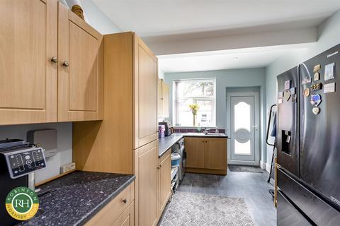 4 bedroom detached bungalow for sale, Bridge Road, Doncaster