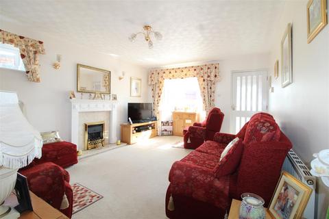 2 bedroom semi-detached house for sale, Diamond Park Drive, Stourbridge