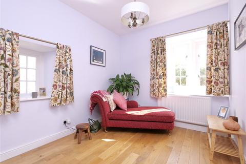 3 bedroom end of terrace house for sale, A Charming Three Bedroom Cottage in South Horrington