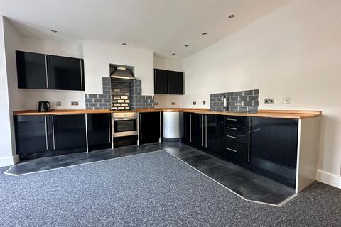 2 bedroom flat to rent, Folkestone Road, Dover, Kent, CT17
