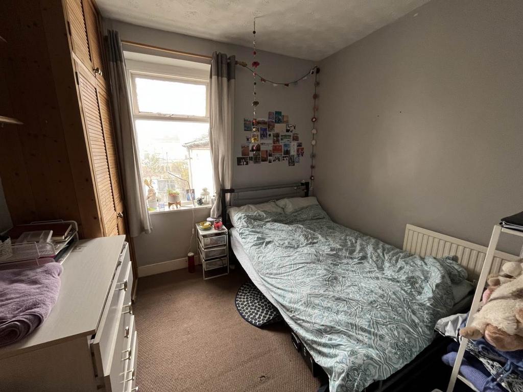 First Floor Rear Bed