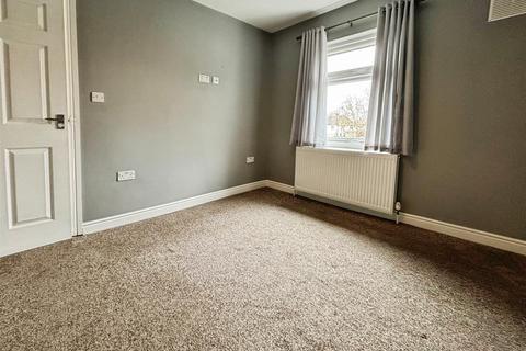 327 Kings Road, Bradford, BD2 1NL