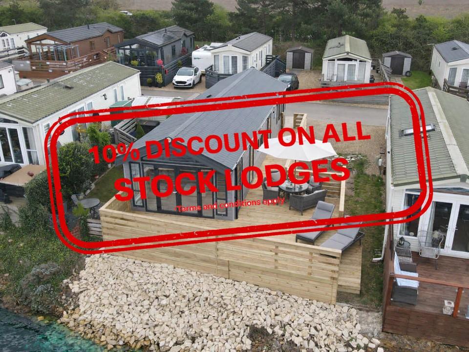 2 bedroom lodge for sale