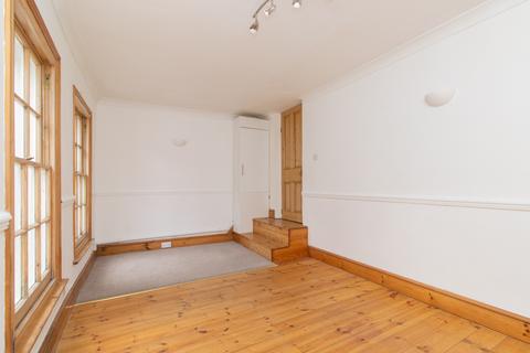 4 bedroom end of terrace house for sale, Trinity Square, Margate, CT9