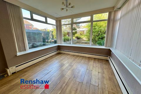 3 bedroom detached house for sale, Kniveton Park, Ilkeston, Derbyshire