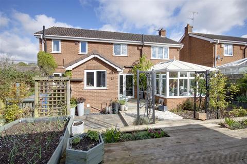 4 bedroom detached house for sale, Highfields, South Cave
