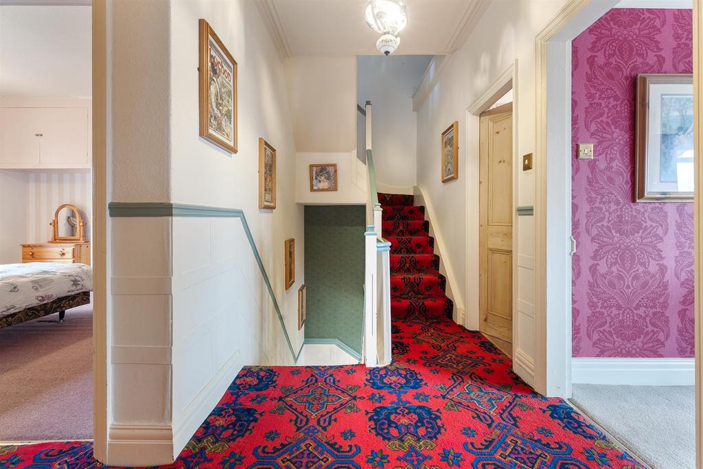 36 Upper Batley, Low Lane 26 297.png