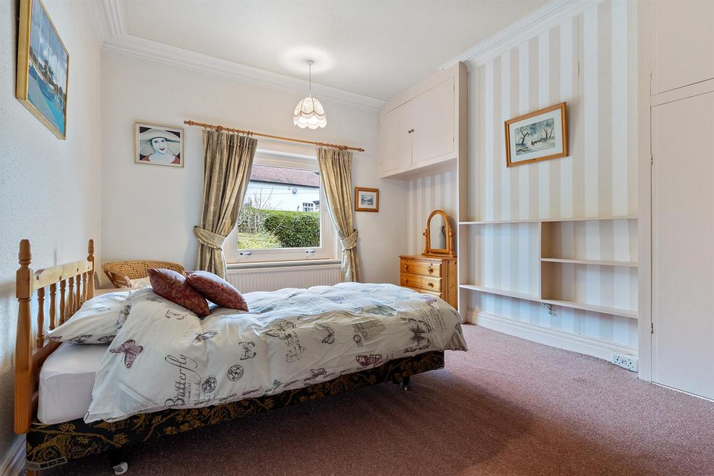 36 Upper Batley, Low Lane 28 297.png