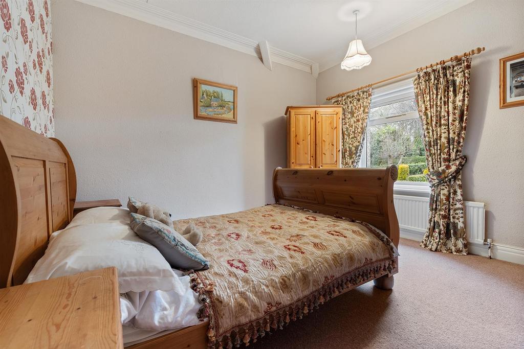 36 Upper Batley, Low Lane 31 297.png