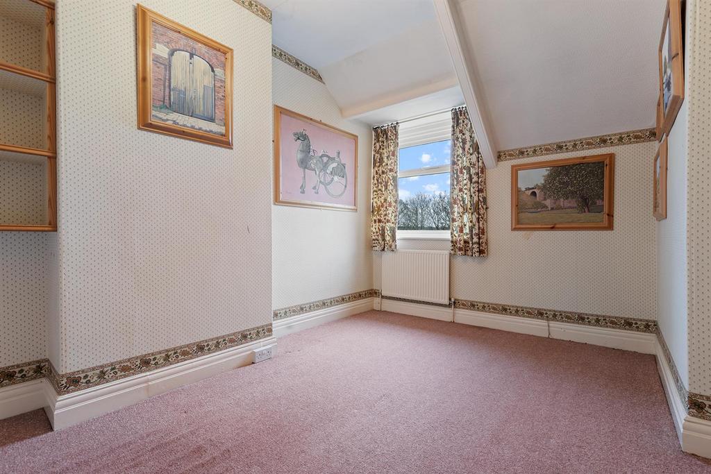 36 Upper Batley, Low Lane 39 297.png