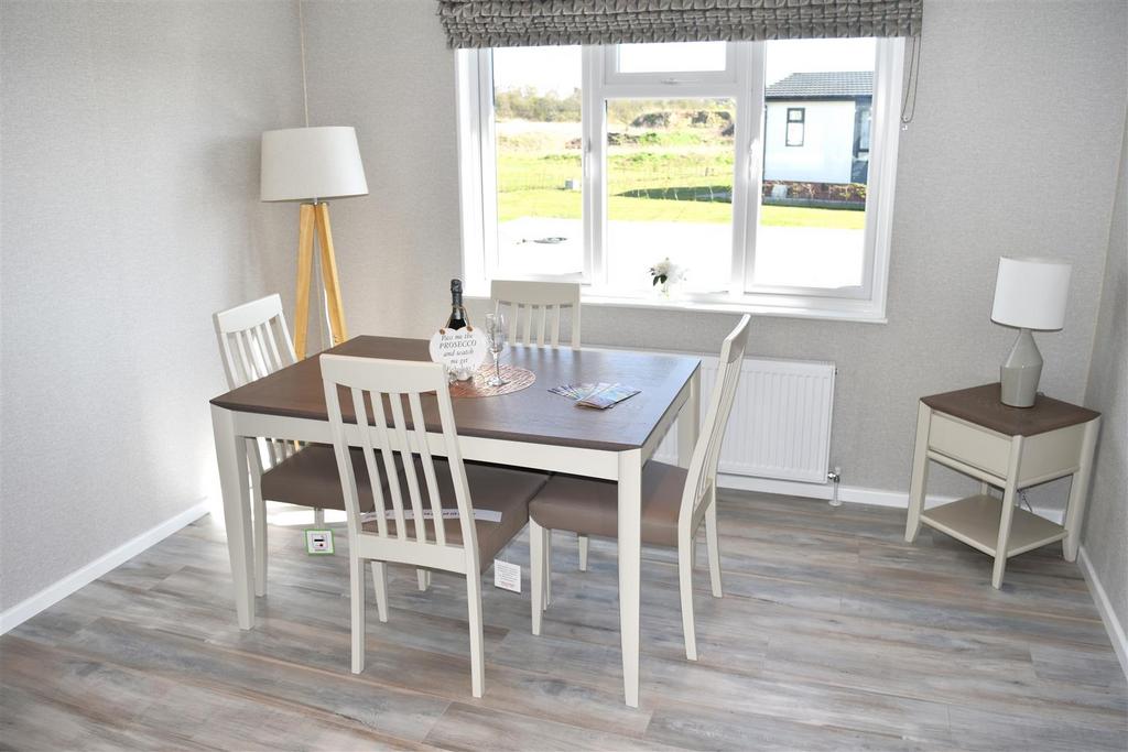 Kitchen dining room