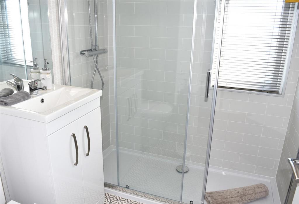 Ensuite shower room