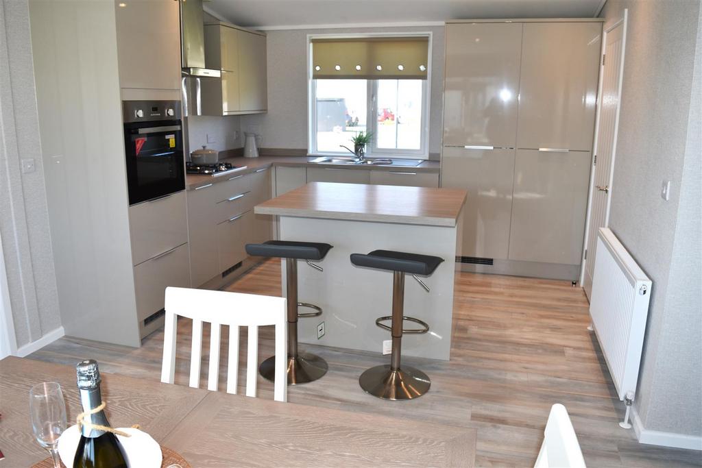 Kitchen dining room