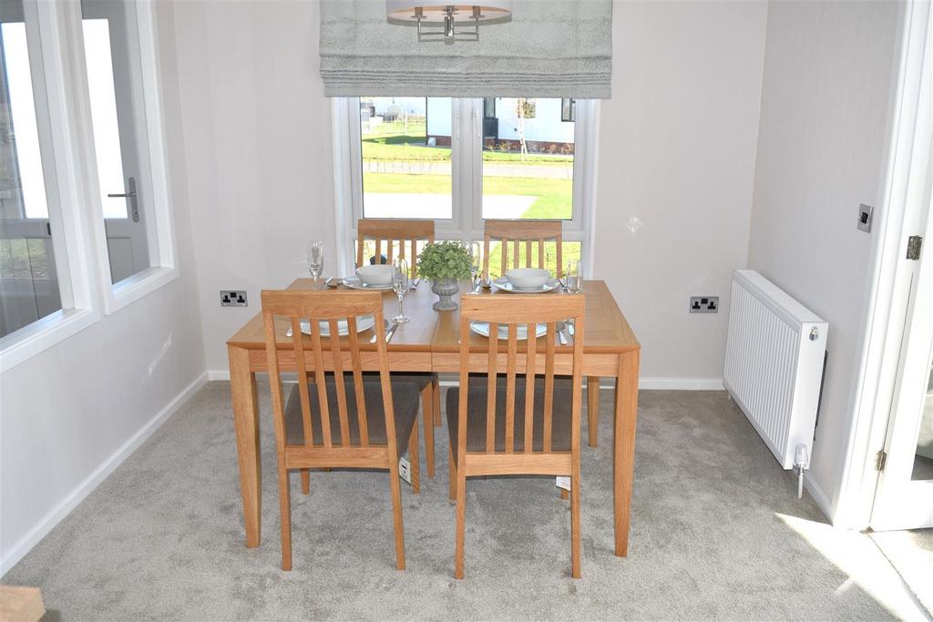 Kitchen dining room