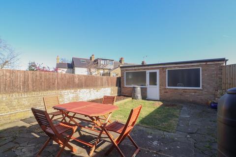 4 bedroom end of terrace house for sale, Nash Road, Margate, CT9