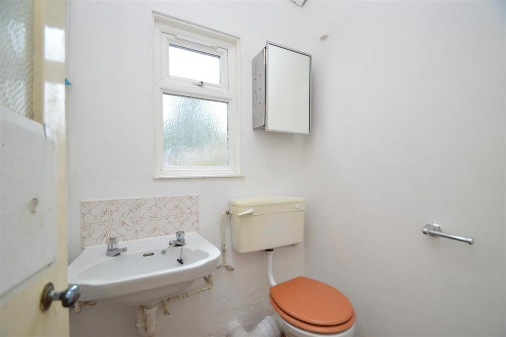 Cloakroom wc
