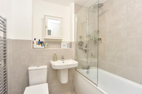 50 Hogarth Close, Hoo, Rochester, ME3 9XQ