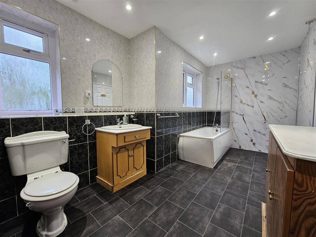 34b Codsall Road 6