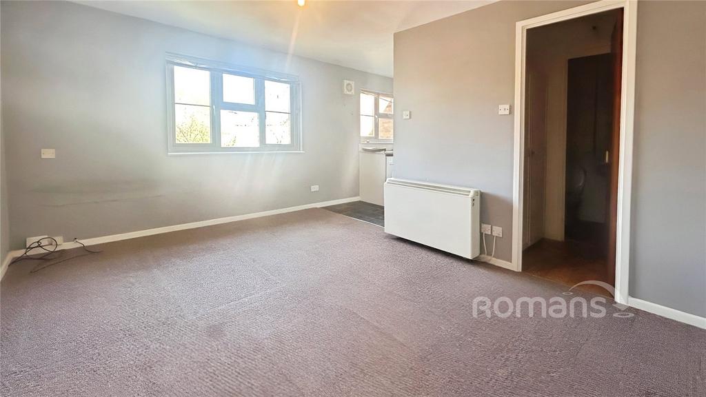 Living Area /Bedroom