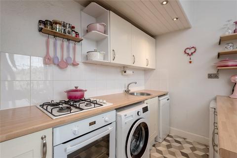3f2, 16 Eyre Place, Edinburgh, EH3 5EP