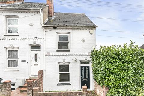 3 bedroom end of terrace house to rent, Alpine Street, Reading, RG1