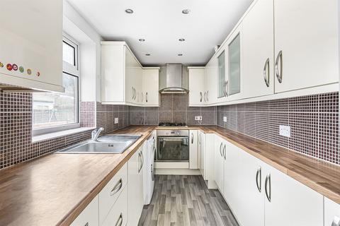 3 bedroom end of terrace house to rent, Alpine Street, Reading, RG1