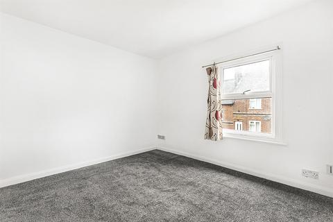 3 bedroom end of terrace house to rent, Alpine Street, Reading, RG1
