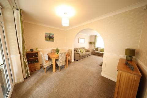13 Brompton Close, Hull, HU5 4LT
