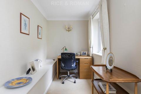 2 bedroom retirement property for sale, Manor Road North, Esher KT10