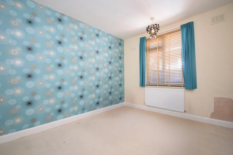 2 bedroom semi-detached bungalow for sale, Huntingdon Road, Northfields, Leicester, LE4
