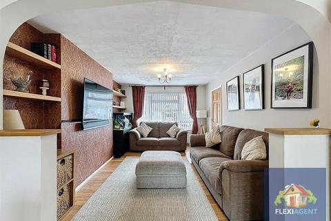 25 Abrams Fold, Southport, PR9 8AL