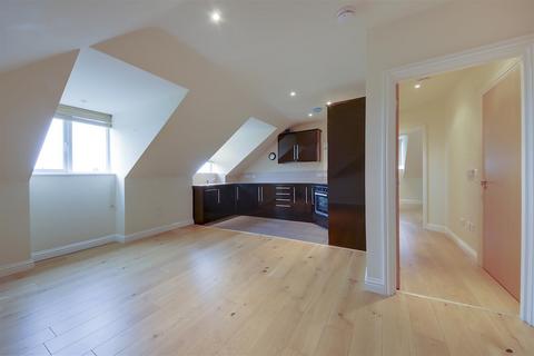 2 bedroom flat for sale, Brook Court, Radlett WD7