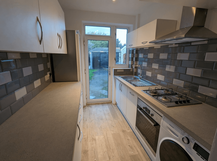 Avondale Rise, London SE15 4 AL, United Kingdom