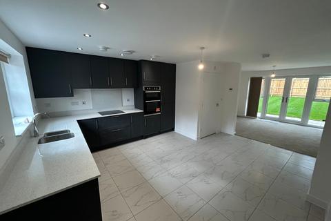 3 bedroom semi-detached house to rent, Yew Dene, Willerby, Hull, East Riding of Yorkshi, HU10